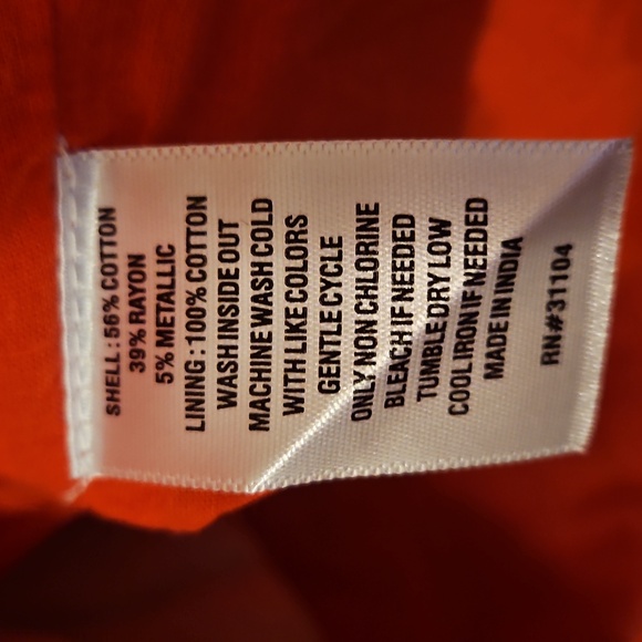 Crown & Ivy 2X Vibrant Coral Red Sleeveless Top with Silver Embellishments NWOT - Picture 6 of 7